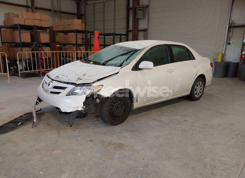 Photo 2 of 2011 Toyota Corolla LE (VIN 2T1BU4EE5BC679233)