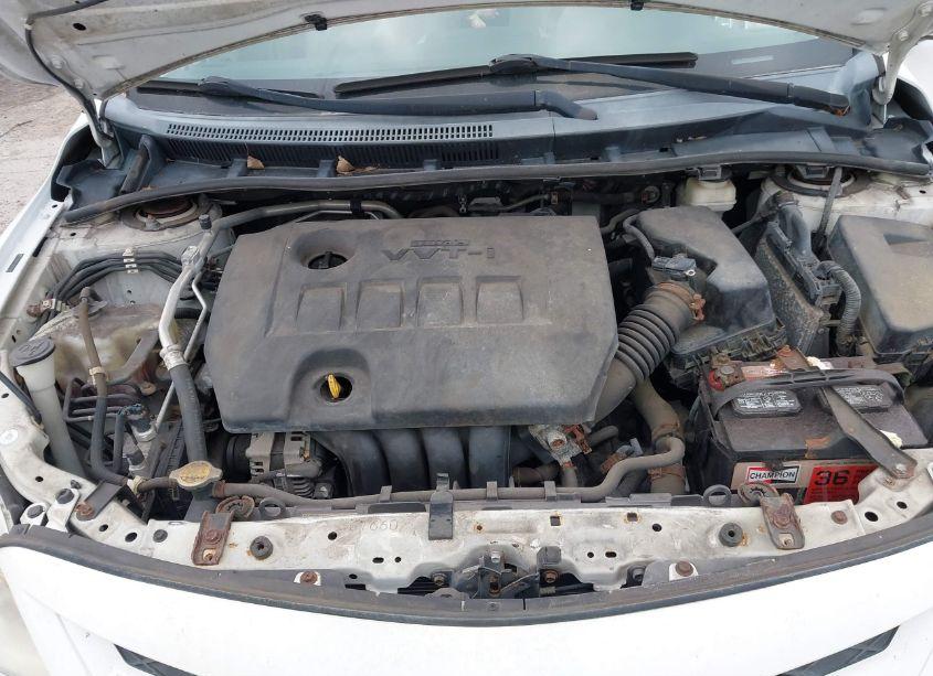 Photo 10 of 2011 Toyota Corolla LE (VIN 2T1BU4EE5BC680849)