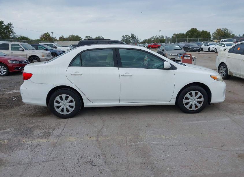Photo 13 of 2011 Toyota Corolla LE (VIN 2T1BU4EE5BC680849)