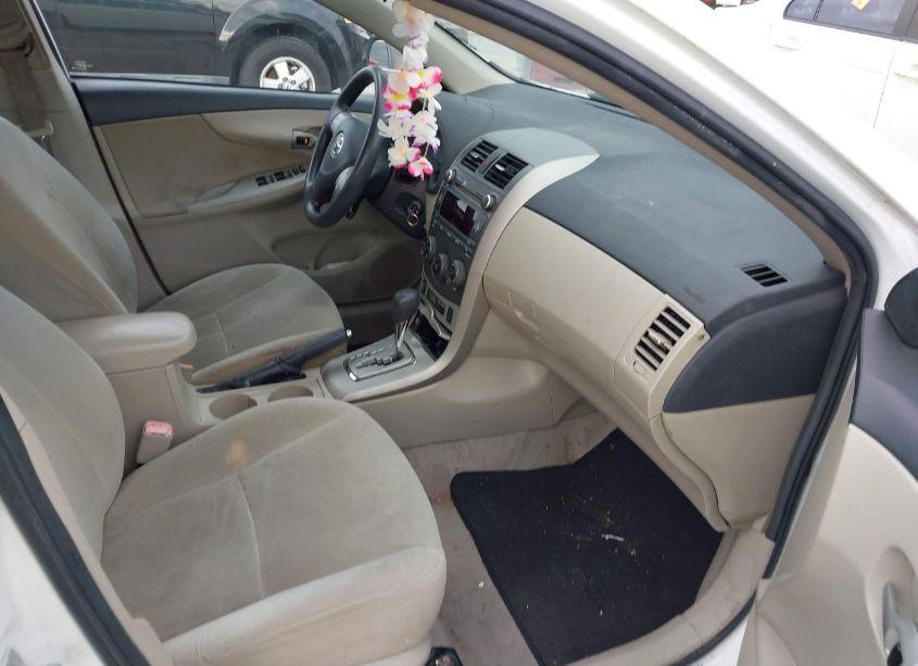 Photo 5 of 2011 Toyota Corolla LE (VIN 2T1BU4EE5BC680849)