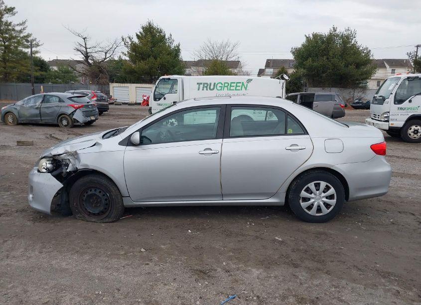 Photo 14 of 2011 Toyota Corolla LE (VIN 2T1BU4EE5BC687669)