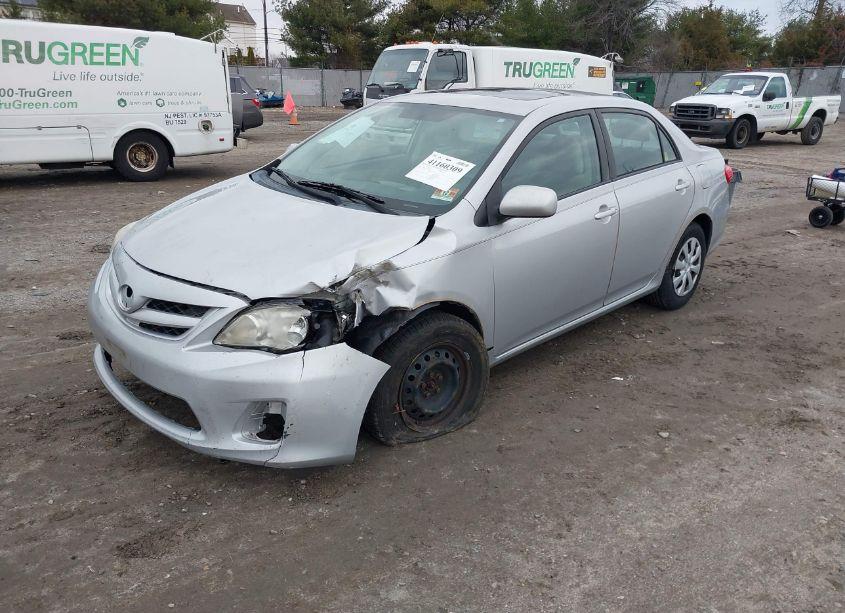 Photo 2 of 2011 Toyota Corolla LE (VIN 2T1BU4EE5BC687669)
