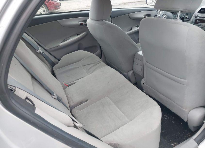 Photo 8 of 2011 Toyota Corolla LE (VIN 2T1BU4EE5BC687669)