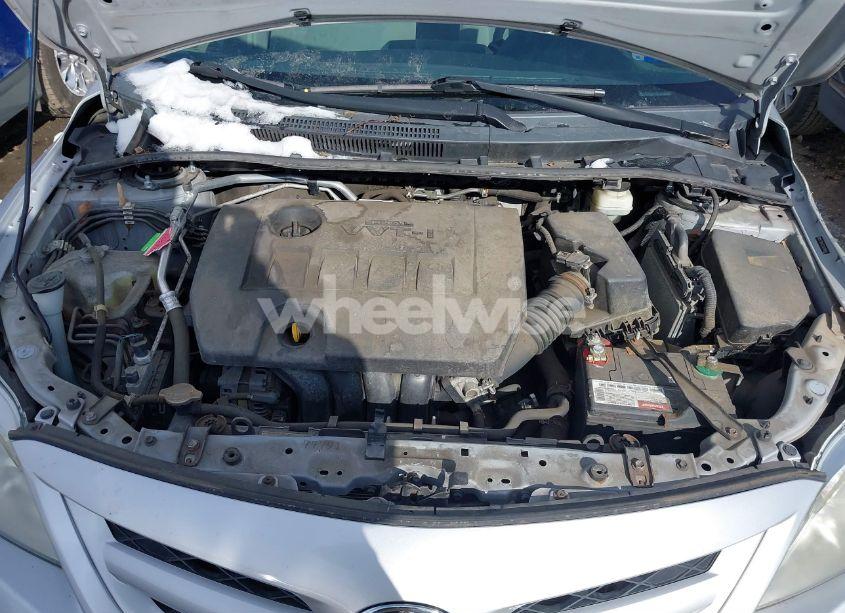 Photo 10 of 2011 Toyota Corolla LE (VIN 2T1BU4EE5BC690815)