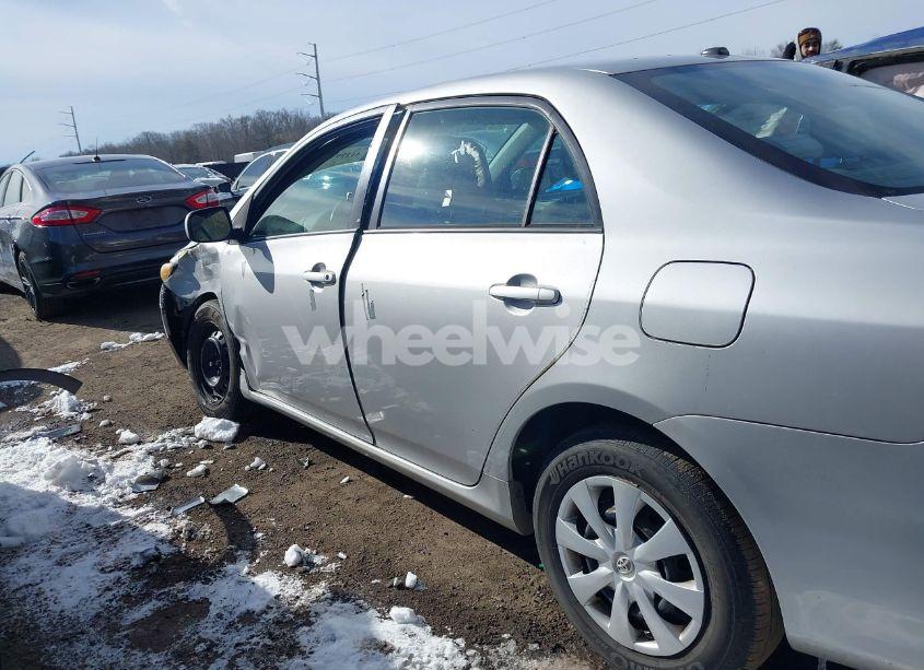 Photo 14 of 2011 Toyota Corolla LE (VIN 2T1BU4EE5BC690815)