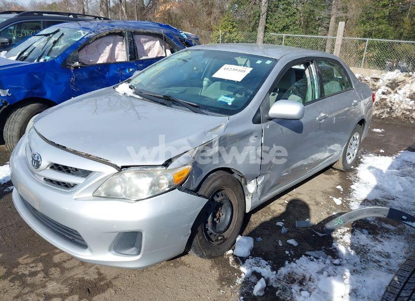 Photo 2 of 2011 Toyota Corolla LE (VIN 2T1BU4EE5BC690815)