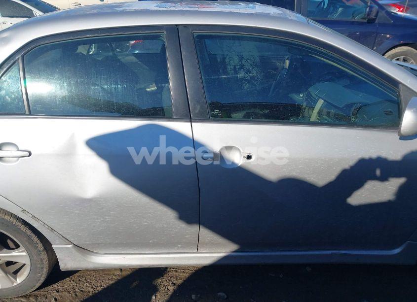 Photo 13 of 2011 Toyota Corolla S (VIN 2T1BU4EE5BC695240)