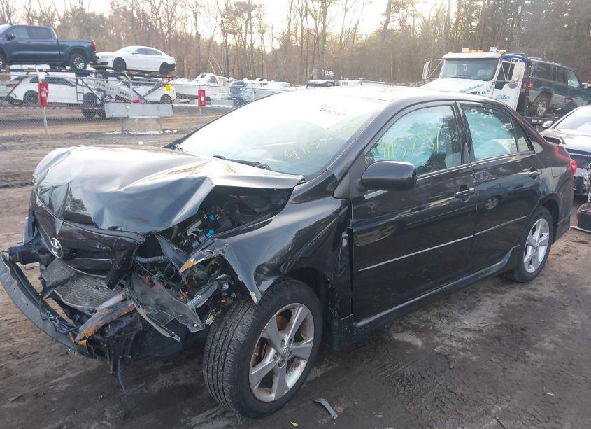 Photo 2 of 2011 Toyota Corolla S (VIN 2T1BU4EE5BC732691)