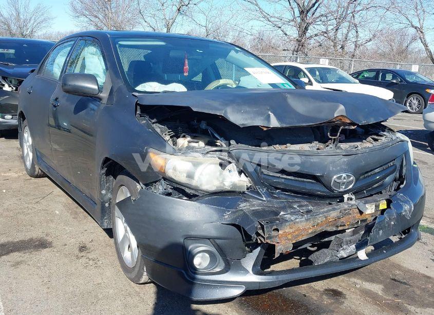 2011 Toyota Corolla S (VIN 2T1BU4EE5BC742282) main photo