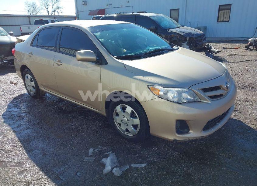 2011 Toyota Corolla LE (VIN 2T1BU4EE5BC743822) main photo