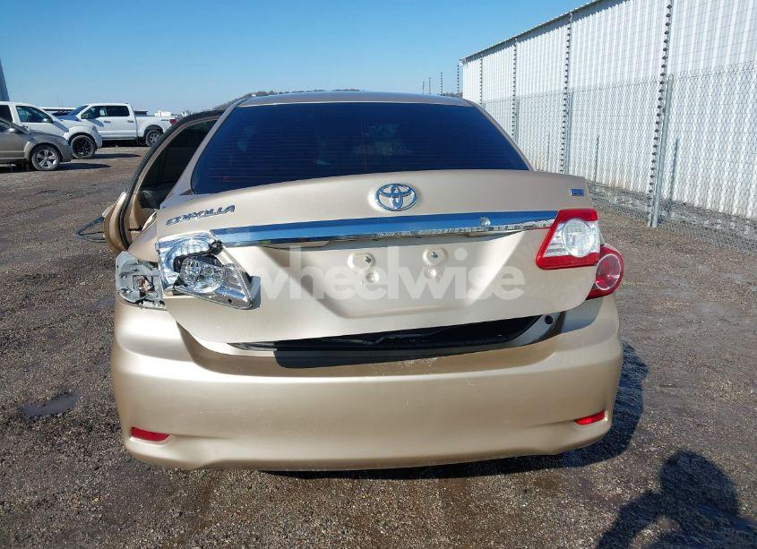 Photo 17 of 2011 Toyota Corolla LE (VIN 2T1BU4EE5BC743822)