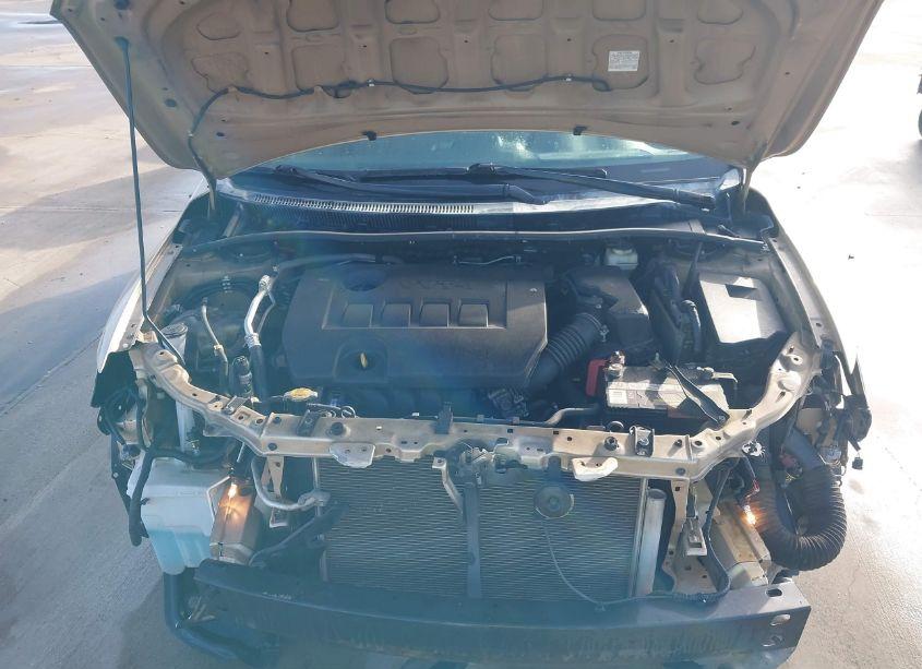 Photo 10 of 2012 Toyota Corolla LE (VIN 2T1BU4EE5CC778734)