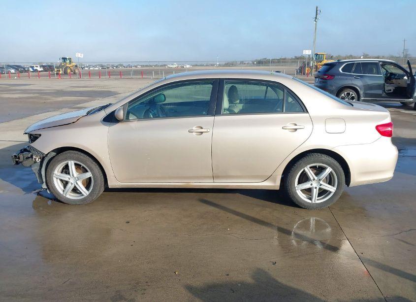 Photo 14 of 2012 Toyota Corolla LE (VIN 2T1BU4EE5CC778734)