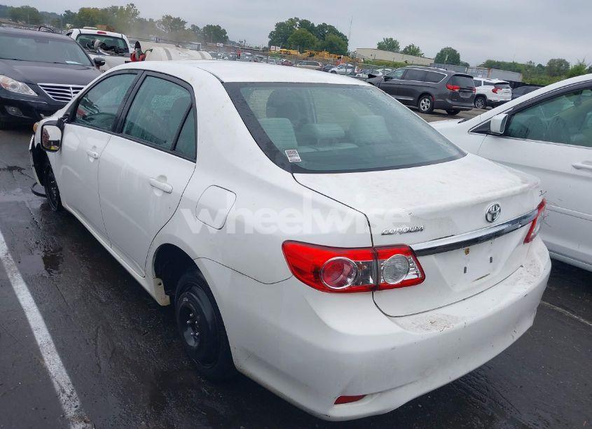 Photo 3 of 2012 Toyota Corolla LE (VIN 2T1BU4EE5CC781133)