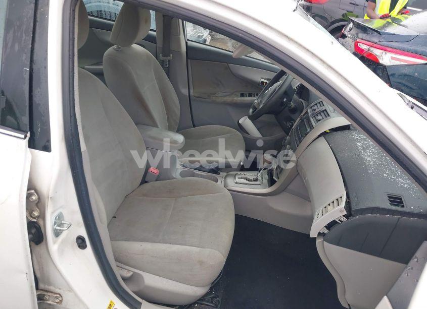 Photo 5 of 2012 Toyota Corolla LE (VIN 2T1BU4EE5CC781133)