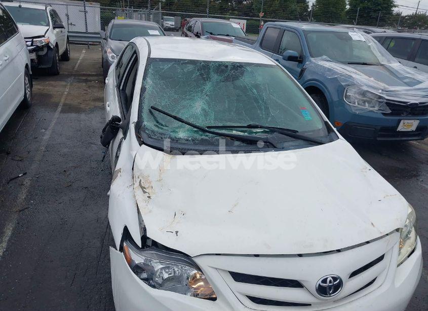 Photo 6 of 2012 Toyota Corolla LE (VIN 2T1BU4EE5CC781133)