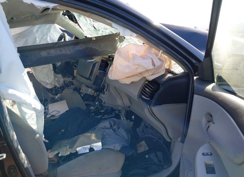 Photo 5 of 2012 Toyota Corolla LE (VIN 2T1BU4EE5CC786641)