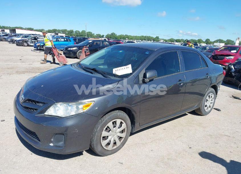 Photo 2 of 2012 Toyota Corolla L (VIN 2T1BU4EE5CC848166)