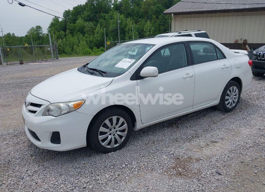 Photo 2 of 2012 Toyota Corolla LE (VIN 2T1BU4EE5CC861273)