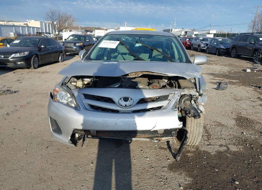 Photo 11 of 2012 Toyota Corolla LE (VIN 2T1BU4EE5CC861578)