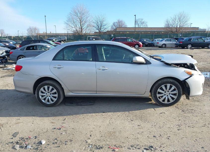 Photo 12 of 2012 Toyota Corolla LE (VIN 2T1BU4EE5CC861578)