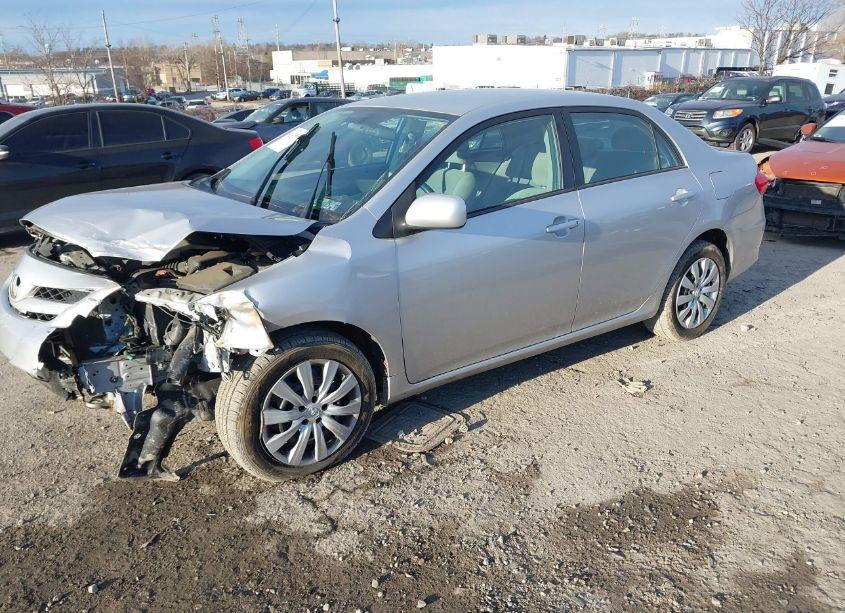 Photo 2 of 2012 Toyota Corolla LE (VIN 2T1BU4EE5CC861578)