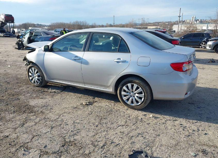 Photo 3 of 2012 Toyota Corolla LE (VIN 2T1BU4EE5CC861578)