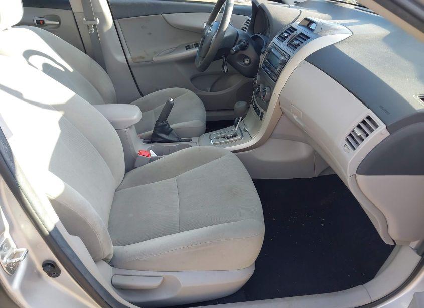 Photo 5 of 2012 Toyota Corolla LE (VIN 2T1BU4EE5CC861578)