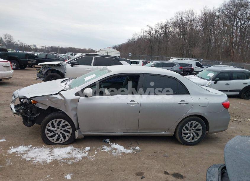 Photo 15 of 2012 Toyota Corolla LE (VIN 2T1BU4EE5CC873133)