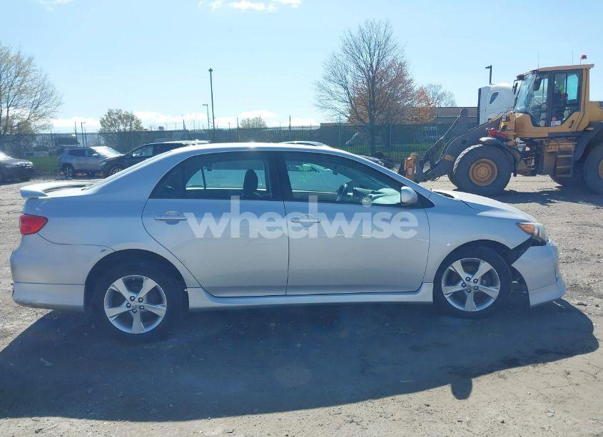 Photo 12 of 2012 Toyota Corolla S (VIN 2T1BU4EE5CC897366)