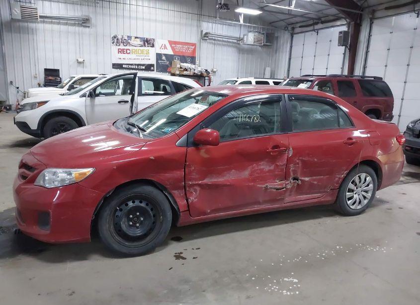 Photo 13 of 2012 Toyota Corolla LE (VIN 2T1BU4EE5CC900007)