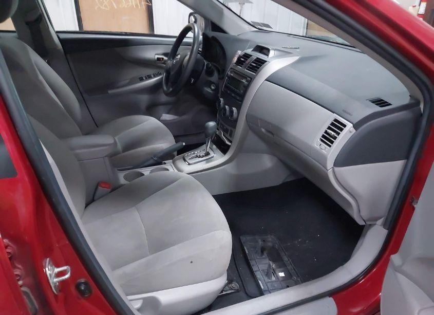 Photo 5 of 2012 Toyota Corolla LE (VIN 2T1BU4EE5CC900007)