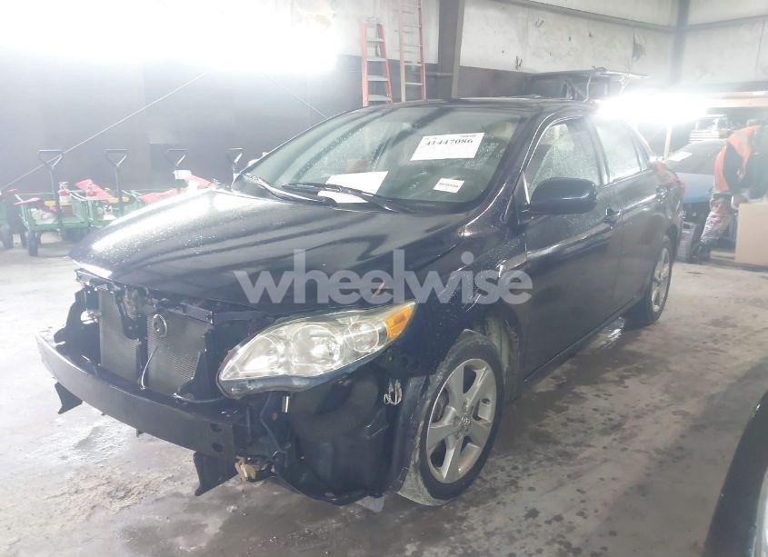 Photo 2 of 2012 Toyota Corolla LE (VIN 2T1BU4EE5CC918068)