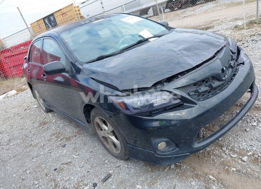 2013 Toyota Corolla S (VIN 2T1BU4EE5DC001276) main photo