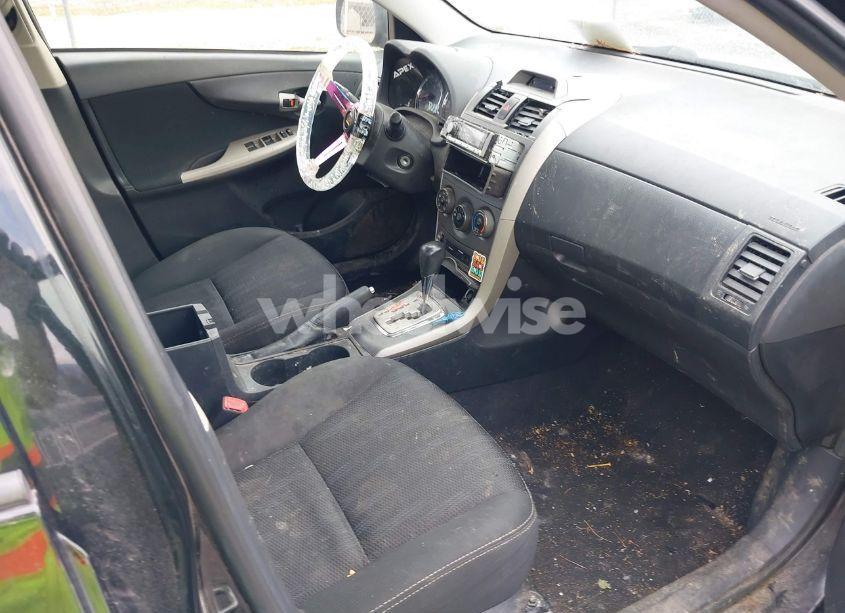 Photo 5 of 2013 Toyota Corolla S (VIN 2T1BU4EE5DC001276)