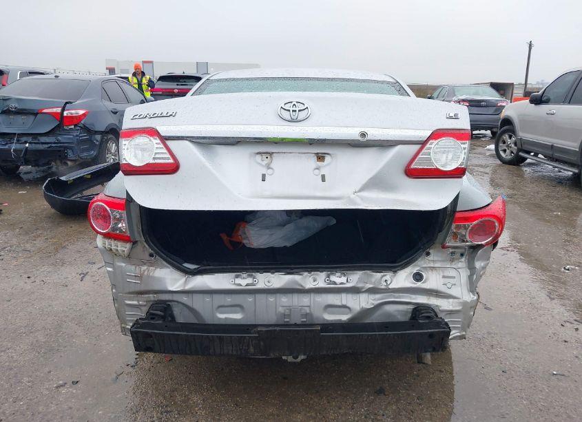 Photo 17 of 2013 Toyota Corolla LE (VIN 2T1BU4EE5DC037355)