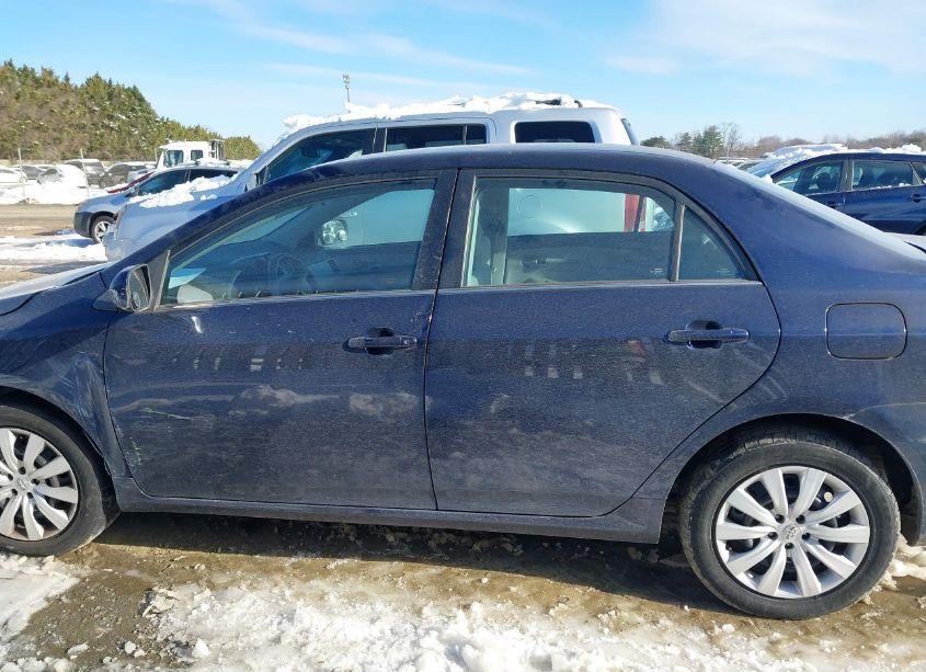 Photo 15 of 2013 Toyota Corolla LE (VIN 2T1BU4EE5DC063289)