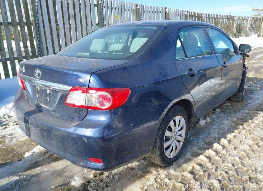 Photo 4 of 2013 Toyota Corolla LE (VIN 2T1BU4EE5DC063289)