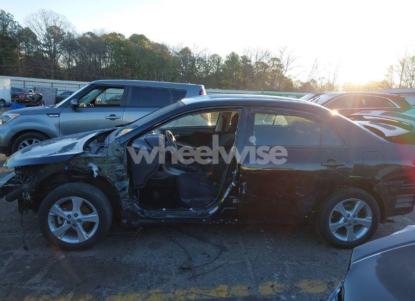 Photo 14 of 2013 Toyota Corolla S (VIN 2T1BU4EE5DC073451)