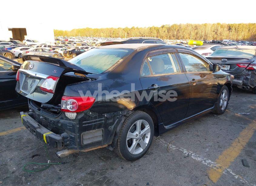 Photo 4 of 2013 Toyota Corolla S (VIN 2T1BU4EE5DC073451)