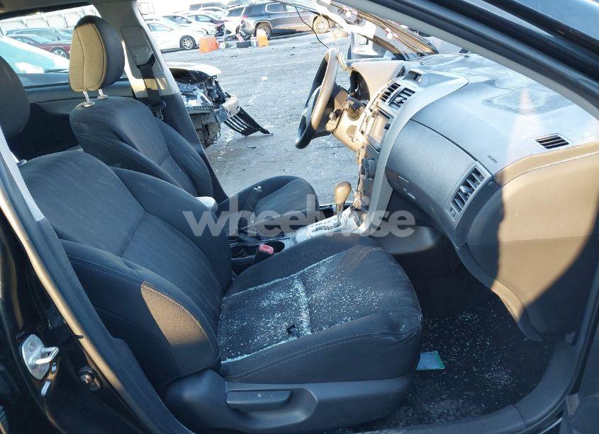 Photo 5 of 2013 Toyota Corolla S (VIN 2T1BU4EE5DC073451)