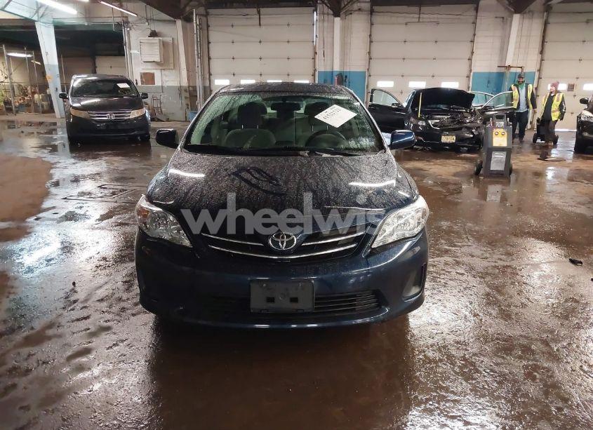 Photo 12 of 2013 Toyota Corolla LE (VIN 2T1BU4EE5DC106240)