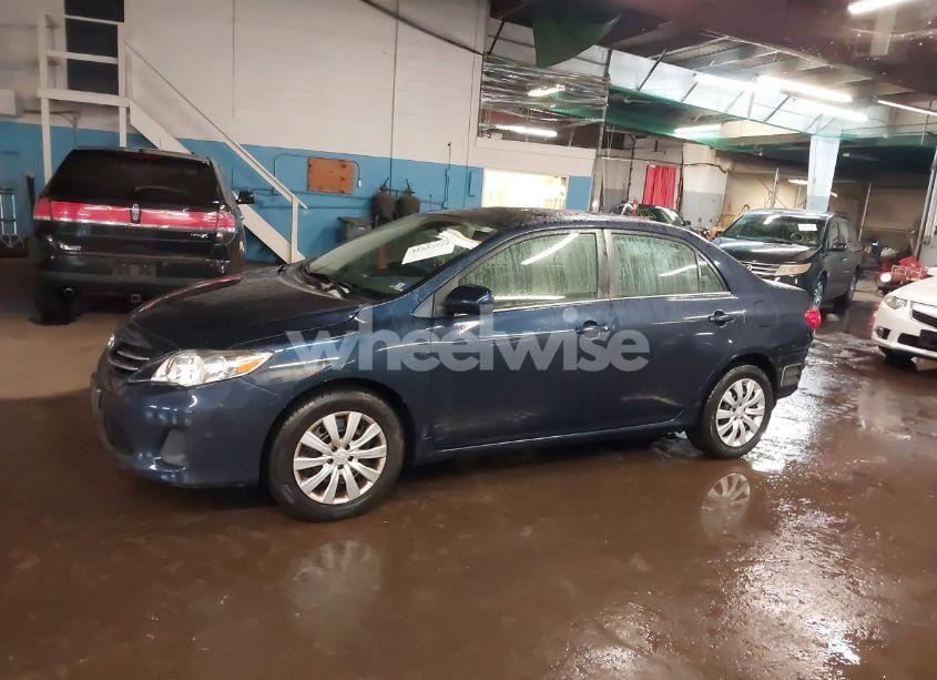 Photo 14 of 2013 Toyota Corolla LE (VIN 2T1BU4EE5DC106240)