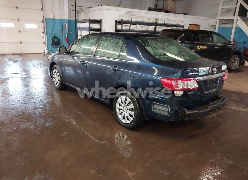 Photo 3 of 2013 Toyota Corolla LE (VIN 2T1BU4EE5DC106240)