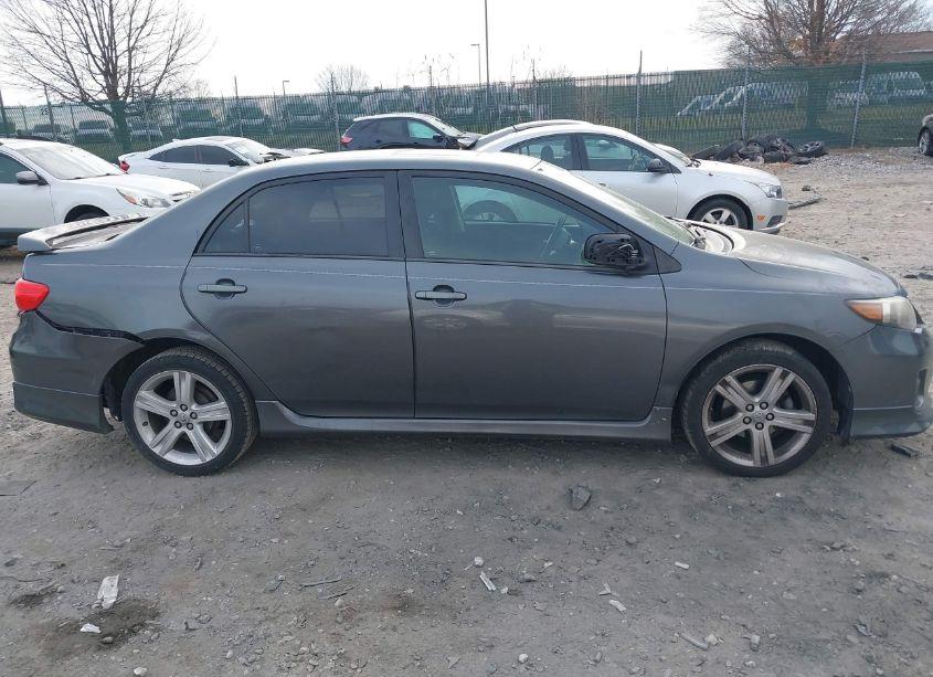 Photo 13 of 2013 Toyota Corolla S (VIN 2T1BU4EE5DC110126)