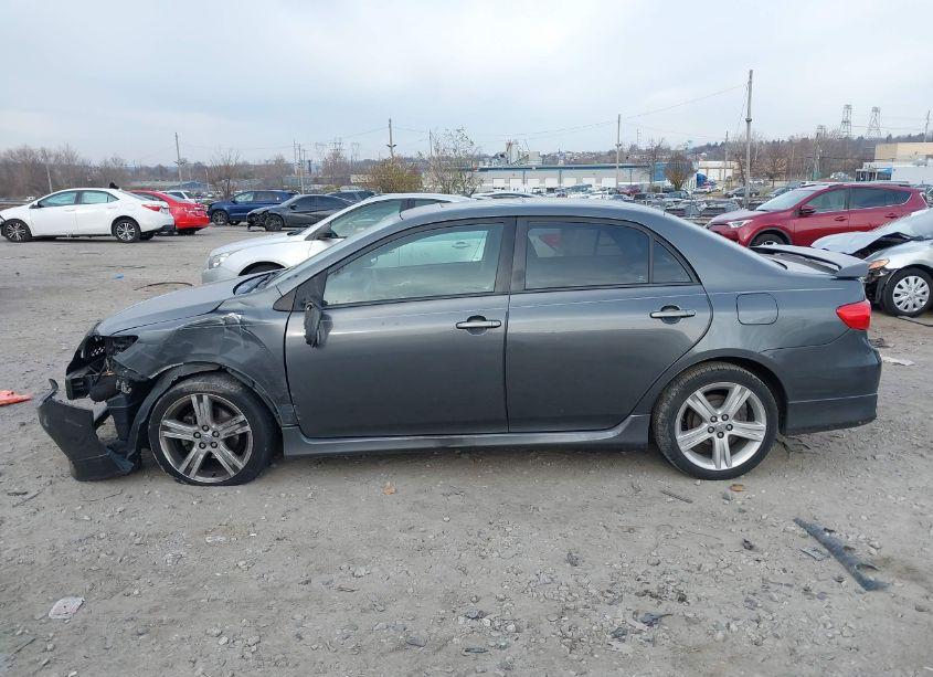 Photo 14 of 2013 Toyota Corolla S (VIN 2T1BU4EE5DC110126)