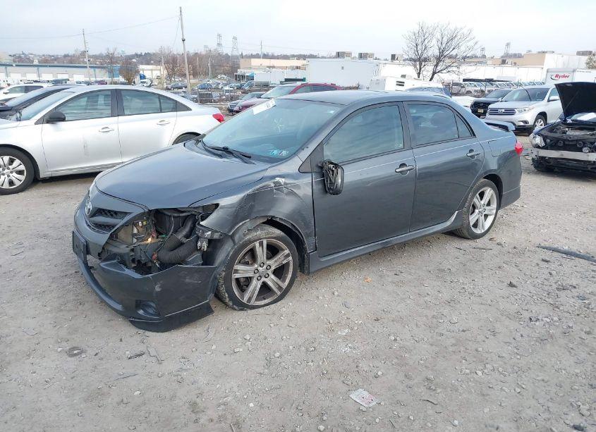 Photo 2 of 2013 Toyota Corolla S (VIN 2T1BU4EE5DC110126)