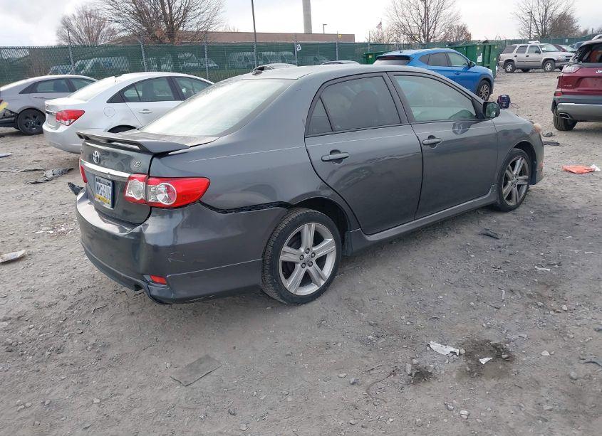 Photo 4 of 2013 Toyota Corolla S (VIN 2T1BU4EE5DC110126)