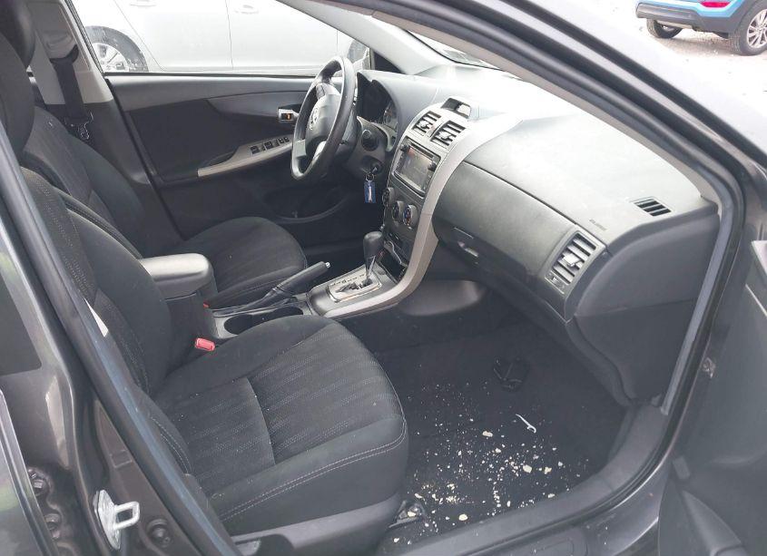 Photo 5 of 2013 Toyota Corolla S (VIN 2T1BU4EE5DC110126)