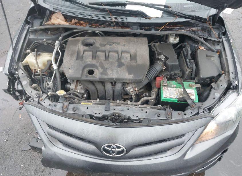 Photo 10 of 2013 Toyota Corolla S (VIN 2T1BU4EE5DC111275)